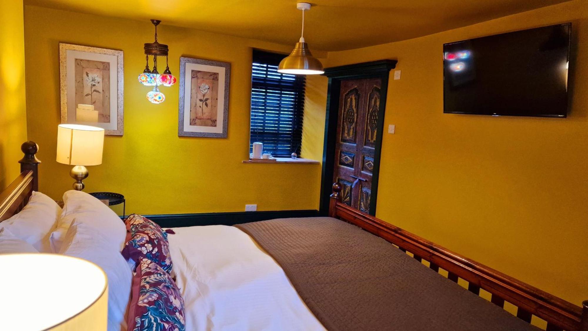 Y Gwydyr Hotel - Dolwyddelan Zewnętrze zdjęcie