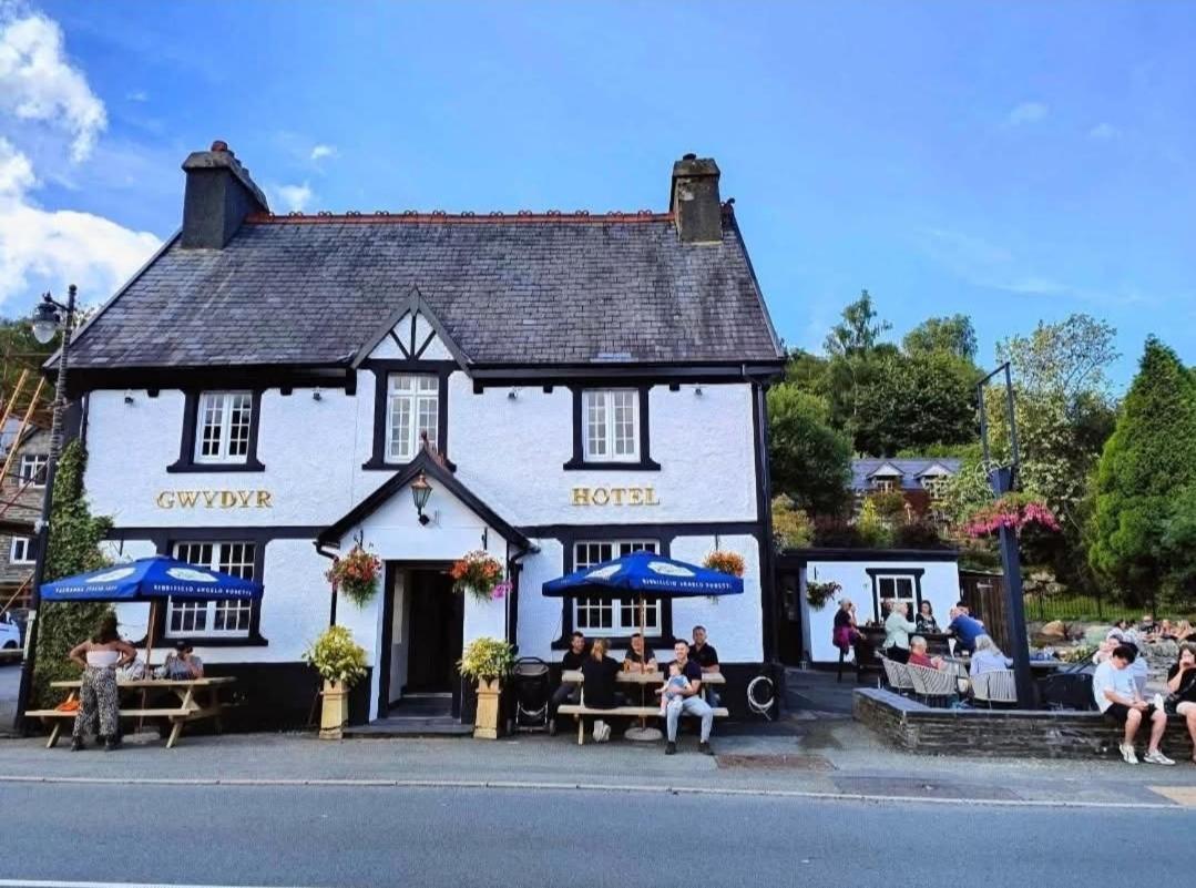Y Gwydyr Hotel - Dolwyddelan Zewnętrze zdjęcie